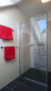 Ένα μπάνιο στο Ferienwohnung Laßhofer +52 φωτογραφίες