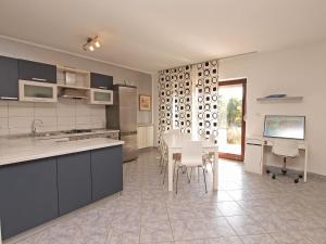 Kuchyň nebo kuchyňský kout v ubytování Apartments Dusanka 799