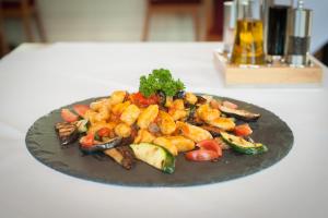 Essen im Hotel oder in der Nähe