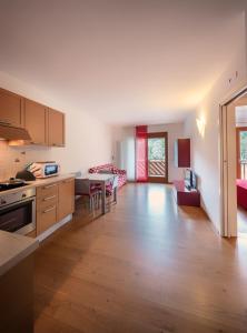 A kitchen or kitchenette at Residenza Finestra sul Parco