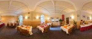 Restaurace v ubytování Hotel zur Post in Wurzen