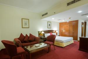 Postel nebo postele na pokoji v ubytování York International Hotel