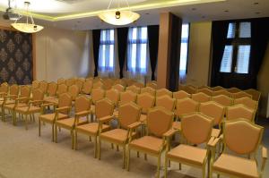 منطقة الأعمال و/أو غرفة المؤتمرات في The Regent Club Hotel