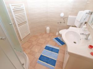 Kúpeľňa v ubytovaní Apartments Mala Vala 1332