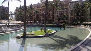 Πισίνα στο ή κοντά στο Suites at Villa Del Palmar Flamingos Beach Resort and Spa