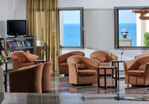 Posezení v ubytování Panormo Beach Hotel