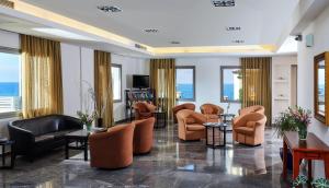 Posezení v ubytování Panormo Beach Hotel
