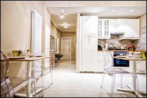 Кухня или мини-кухня в Maison degli Artisti
