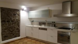 Nhà bếp/bếp nhỏ tại Vista Alpi Apuane