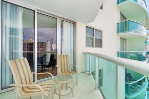 Балкон или терраса в 14#Stunning Beach Apt - Miami Te Espera- HOLLYWOOD