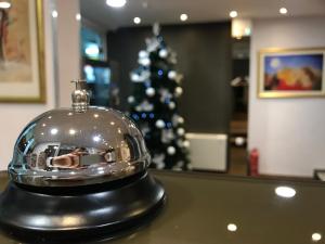 Foto Ateenas asuva majutusasutuse Mansion Hotel galeriist