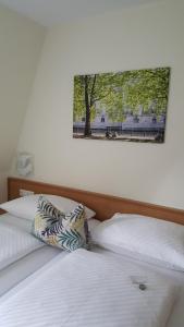 Postel nebo postele na pokoji v ubytování martas Hotel Allegra Berlin