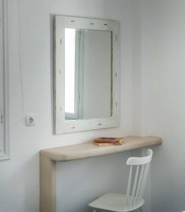 Gambar di galeri bagi Michalakis Seaside Suites di Pollonia