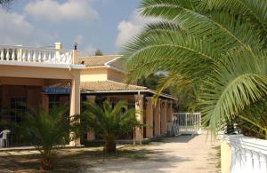 Budova, kde se kemp nachází