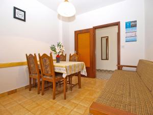 Posedenie v ubytovaní Apartmensts Nikola 1023