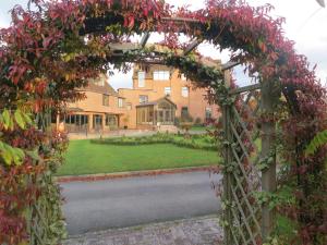 Photo de la galerie de l'établissement Guildford Manor Hotel & Spa, à Guildford