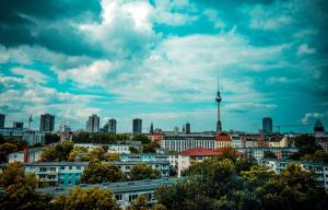 Nespecifikovaný výhled na destinaci Berlín nebo výhled na město při pohledu z hostelu