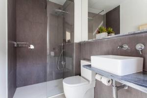Kúpeľňa v ubytovaní Apartamentos RG Dúplex San Bernardo