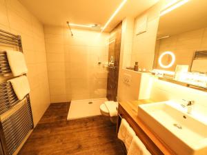 Kúpeľňa v ubytovaní Hotel Post Kappl