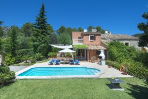 Bazén v ubytovaní Owl Booking Villa Bennasar - Rustic Stay alebo v jeho blízkosti