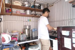 Kjøkken eller kjøkkenkrok på Kalyan Guesthouse