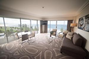 Posezení v ubytování Novotel Wollongong Northbeach