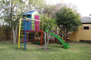 Capbon Guesthouse tesisinde çocuk oyun alanı