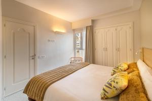 Posteľ alebo postele v izbe v ubytovaní Hotel LIVVO Koala Garden + 37 fotografií