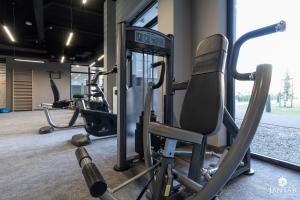 Posilňovňa alebo fitness centrum v ubytovaní Jantar Apartamenty Exclusive Polanki Park SPA