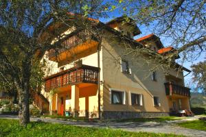 Galeriebild der Unterkunft Tourist farm Kolar in Ljubno