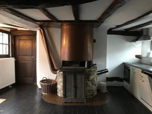 Dapur atau dapur kecil di Authentiek Eifelhuis +19 gambar