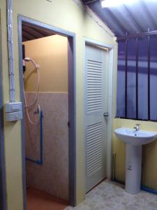 Phòng tắm tại Seventeen Hostel