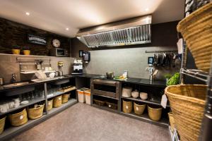Η κουζίνα ή μικρή κουζίνα στο Mountain Hostel Tarter