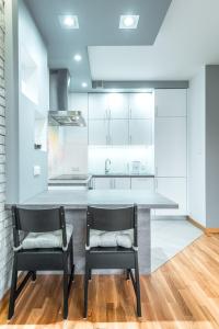 Kuchnia lub aneks kuchenny w obiekcie Apartament 48m w centrum Grójca