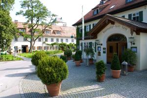 Zahrada ubytování Brauereigasthof-Hotel Aying