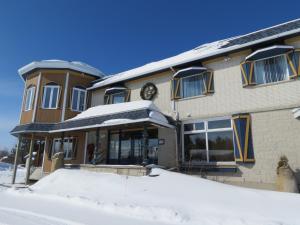 Gallery image of Auberge des Berges in Saint-Félicien