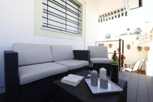 A seating area at Summerland Apartments Rota