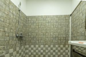 Koupelna v ubytování Metro City Hotel