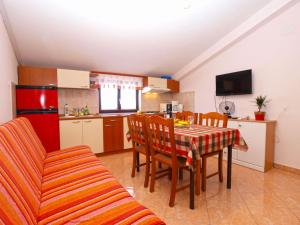 Kuchyň nebo kuchyňský kout v ubytování Apartments Blazenka 1270