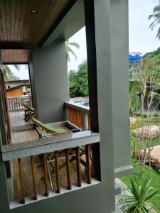 Balkón nebo terasa v ubytování Lanta Infinity Resort - SHA Extra Plus
