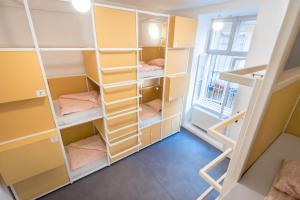 Posteľ alebo postele v izbe v ubytovaní Avenue Hostel