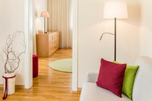 A seating area at Ladurnerhof Boutique Apartments Meran