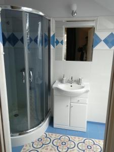 Een badkamer bij agroturystyka Orzechowe Wzgórze
