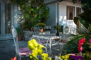 Vonkajšia záhrada v ubytovaní Villa Carmen Rooms & Apartments