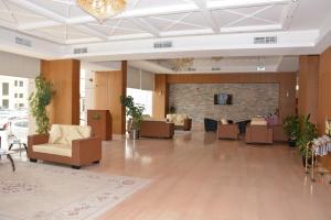 Gallery image of Continental Inn Hotel Al Farwaniya in Kuwait