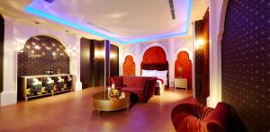 Posezení v ubytování Takao Love Motel