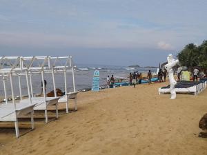 Gallery image of Hug Inn Beach Hotel in Hikkaduwa