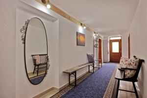 A seating area at Ferienwohnung Neuheim