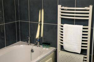 Ένα μπάνιο στο Dawyk Beech Guesthouse +12 φωτογραφίες