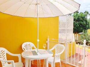 Patio nebo venkovní prostory v ubytování Sun and Sea Orlando Apartment with terrace